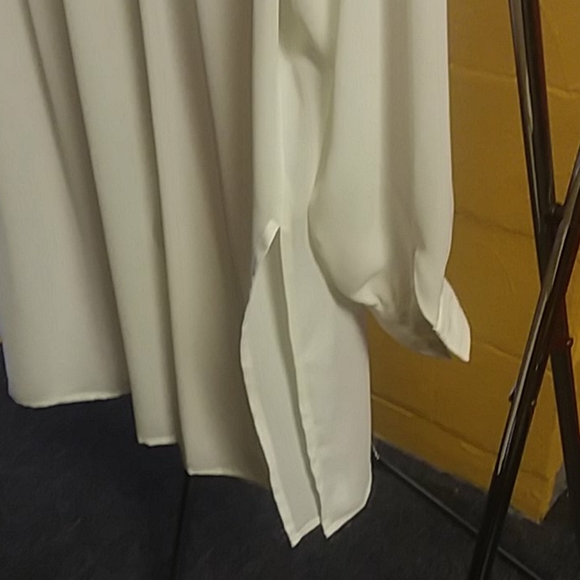 SK & COMPANY Cream Blouse - Picture 4 of 7